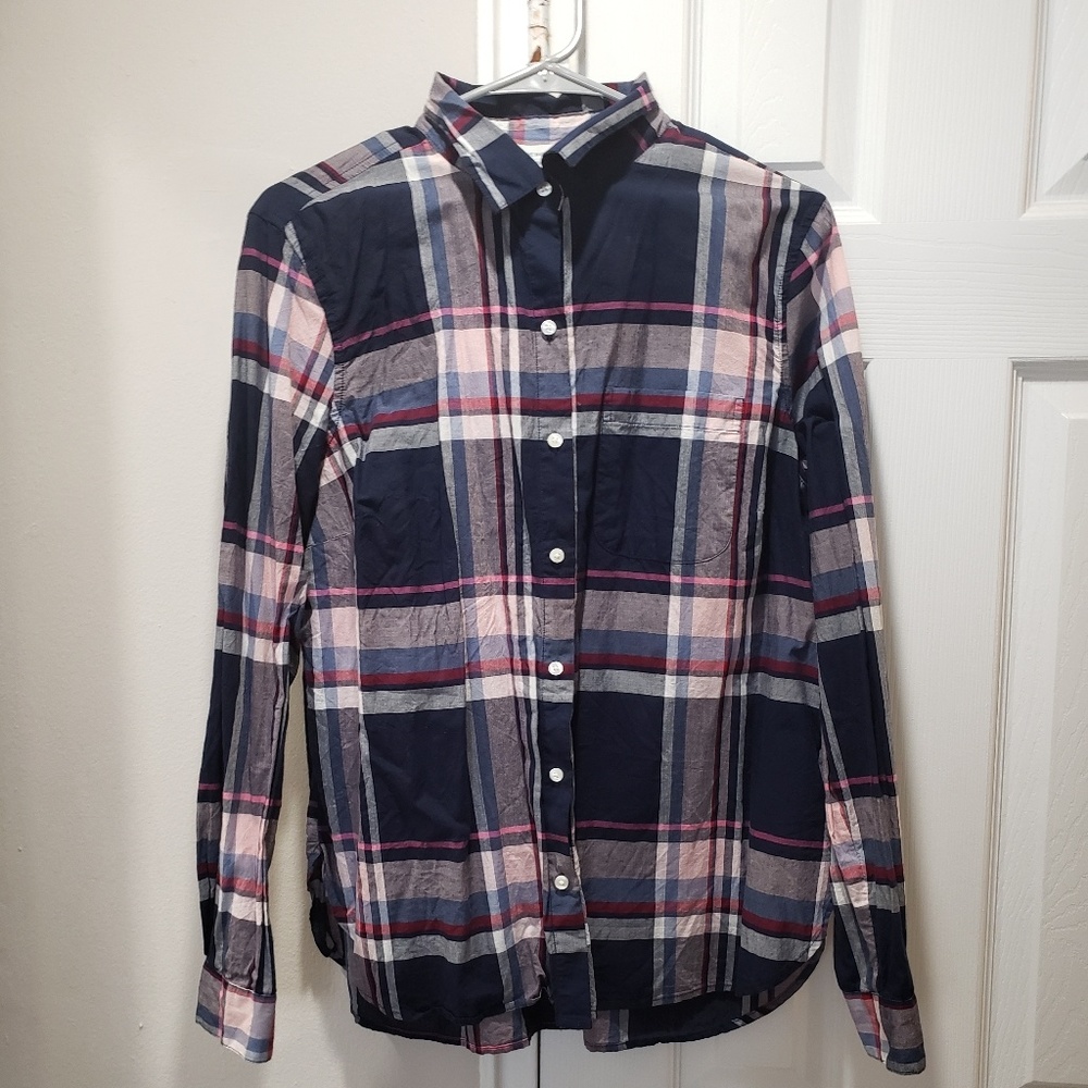 OLD NAVY Plaid button up long sleeve